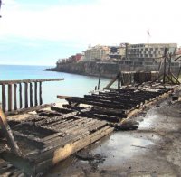 Изгоря до основи ресторант на плажа в Созопол