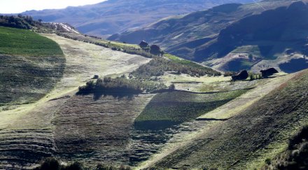 еквадор строи високата кула света