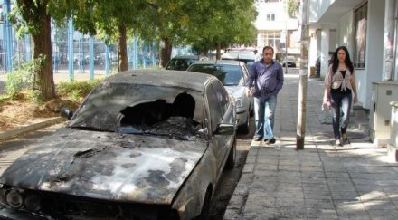 полицията хвана гамен подпалил коли