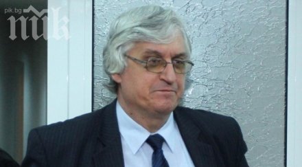 проф нейков последните правителства удивително приличат