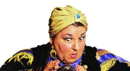 шарлатанка уби приятелката