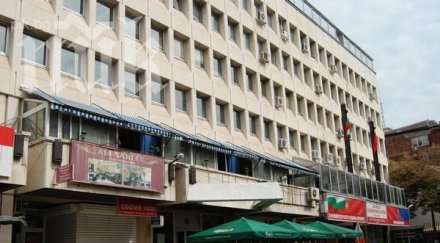 минути закъснение кадиев все пак дойде позитано