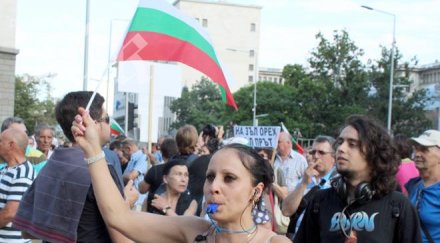 3000 искат оставката кабинета орешарски министерския съвет