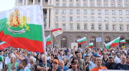 нововъведение фейсбук подклажда протестите нас