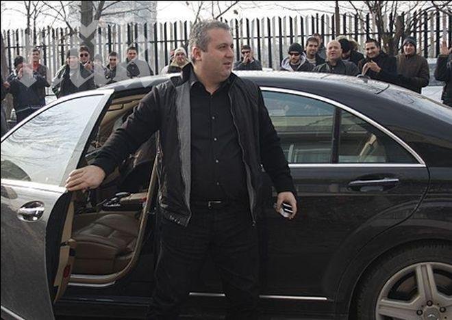 Коко Динев пое отново издръжката на Локо Пд