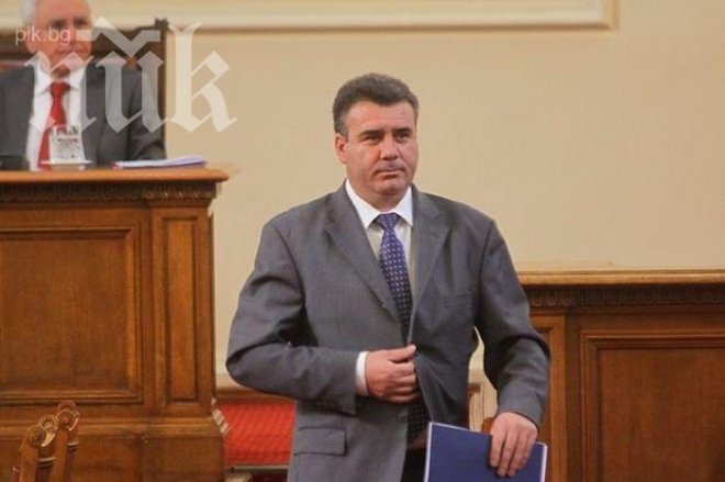 В Благоевград протестират срещу новия областен управител