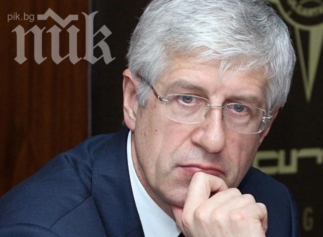 Овчаров: Правителството трябва да спре със задкулисието

