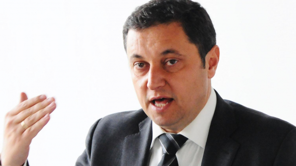 РЗС: Шизофренията на Сидеров се задълбочава с всеки изминал ден