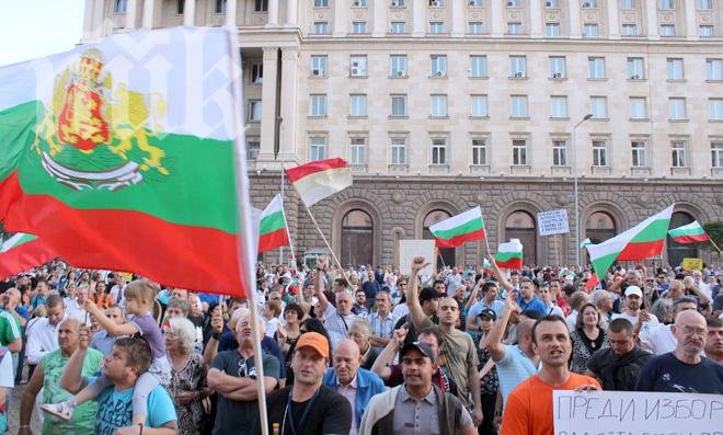 Нововъведение във Фейсбук подклажда протестите у нас