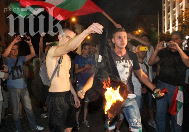 Протестиращи лекари от „Пирогов“ оказали първа помощ на ранени