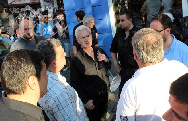 Граждани поискаха имунитета на Волен