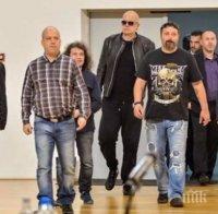 Бивш съратник на Слави му пише разтърсващо: Чувствам погнуса, гняв. Всички, които работихме за теб, сме излъгани. Идеята не беше да станем патерица на ГЕРБ...