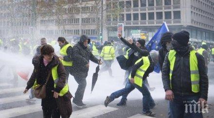 разгониха водно оръдие протестиращи бедността брюксел