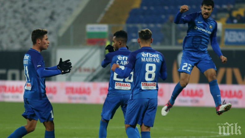 Разгромен успех за сините