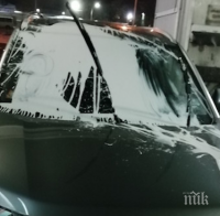 ВЕНДЕТА В СОФИЯ: Маскирани заляха с блажна боя две коли в 