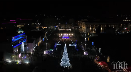 коледната елха бургас грейва големия концерт никулден