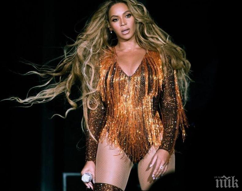 МОДНА ИКОНА: Бионсе смени 6 тоалета на концерт за Нелсън Мандела (ВИДЕО)