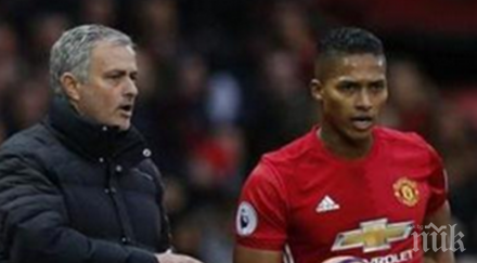 лидер напусне олд трафорд свободен трансфер