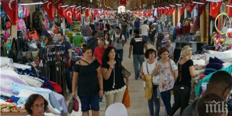 КРАЙ НА ШМЕКЕРИИТЕ: Конфискуват на границата стоките на пазаруващите в Одрин българи