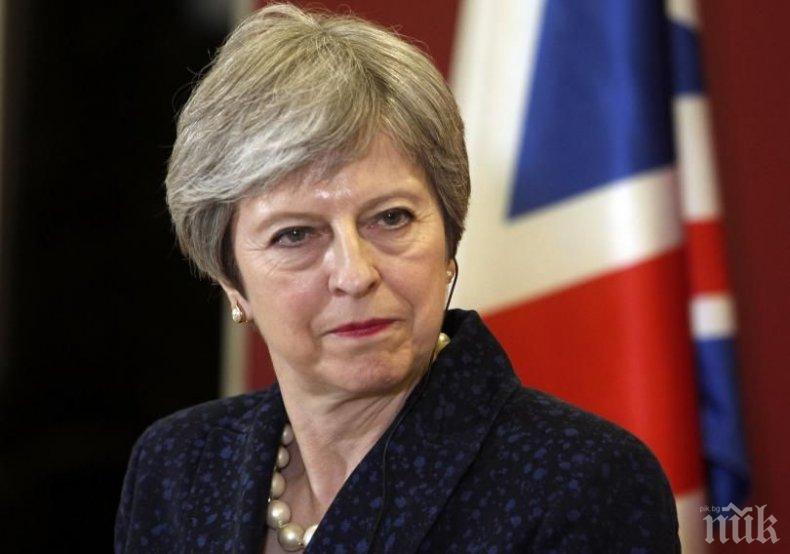 Британското правителство предупредило Тереза Мей да си приготви оставката