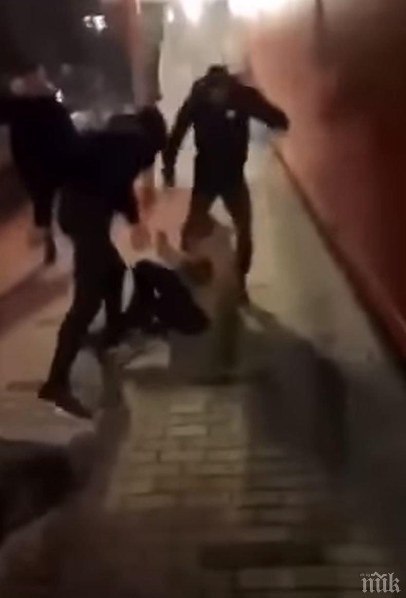 БОЙ: Студенти си спретнаха масов въргал в Банско