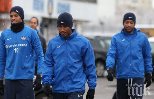 Любопитна рокада при сините?