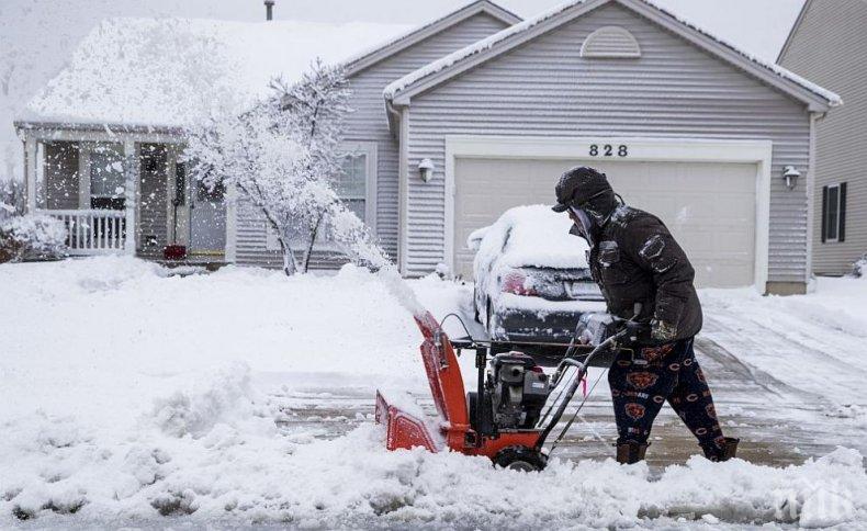 Опасна снежна буря засегна голяма част от югоизточните райони на САЩ 