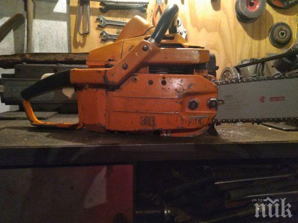 Мъж нападна съседа си с дърворезачка