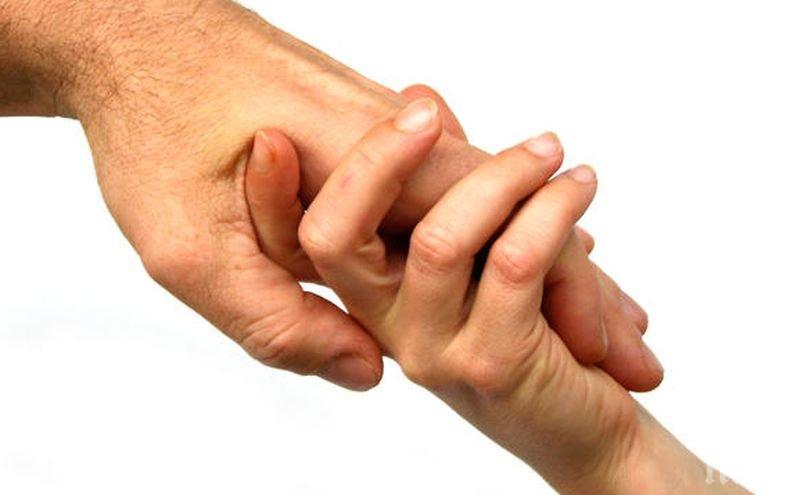 Добри сърца: На благотворителен концерт в Козлодуй бяха събрани над 12 000 лв. за болни братчета (СНИМКА)