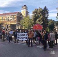 Чепеларе на бунт! Затвориха пътя Смолян-Пловдив заради закриването на прокуратурата в града
