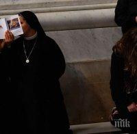 СТРАШЕН СКАНДАЛ: Монахини пръснаха 500 хил. долара по хазарт в Лас Вегас