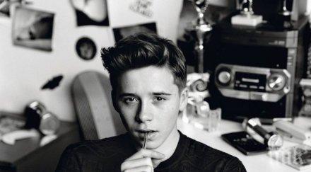 синът бекъм забърса ново гадже