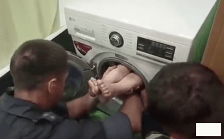 ШОК: 3-годишно момченце се задуши в пералня 