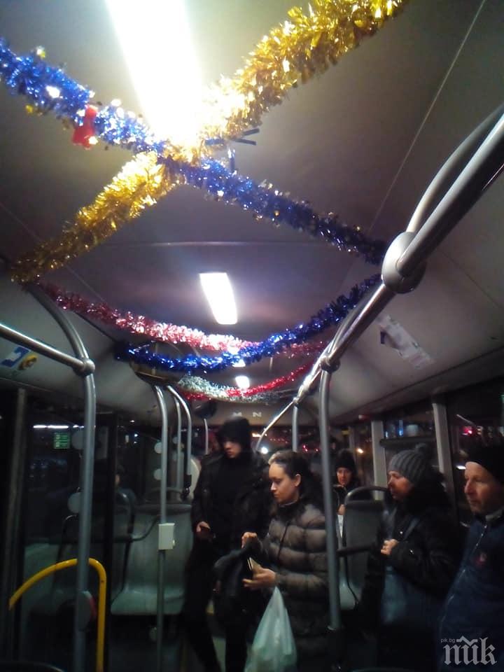 САМО В ПИК: Изненада - автобус по линия 11 в София обра точките (СНИМКИ)