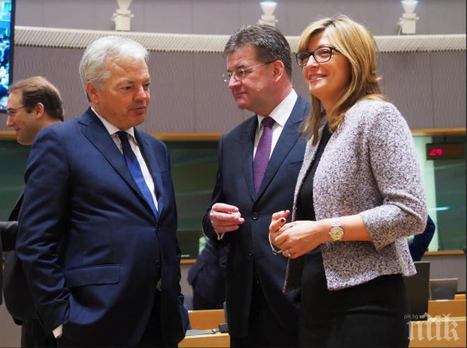 Захариева с позиция за Македония в Брюксел - ето коментара на външния министър