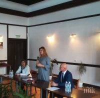 Ирена Соколова пред Жени ГЕРБ-София област: Политиката с женско лице дава толерантност, търпение и внимание към нуждите на всеки
