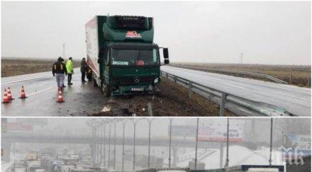 последните минути тир разби стара загора блокира част тракия хемус струма страшно снимки