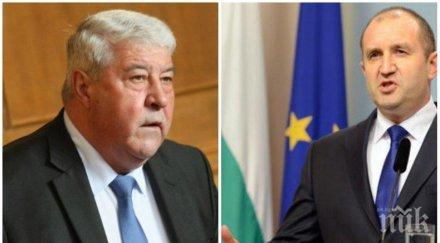 упор гърневски виртуозен анализ президента радев кристално чиста бяла мантия вождистки блясък очите