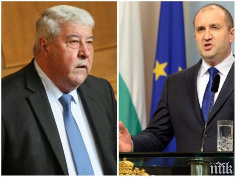 ОТ УПОР: Гърневски с виртуозен анализ на президента: Радев е в кристално чиста бяла мантия и с вождистки блясък в очите