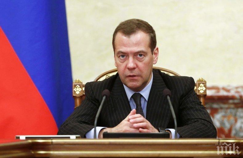ИЗНЕНАДА: Дмитрий Медведев излетя от Политик на годината