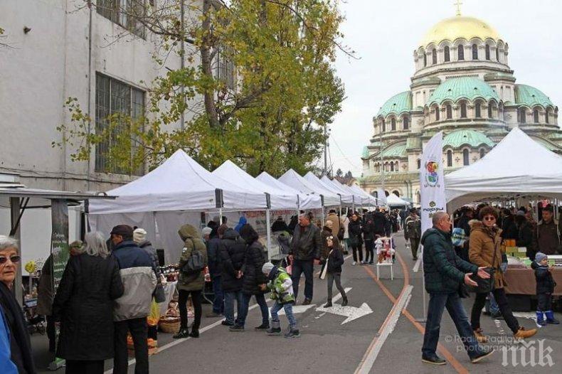 Заради лошите метеорологични условия се отменя коледният фермерски пазар