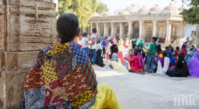 ТРАГЕДИЯ: 11 души починаха, 90 са в болница заради хранително отравяне в индийски храм