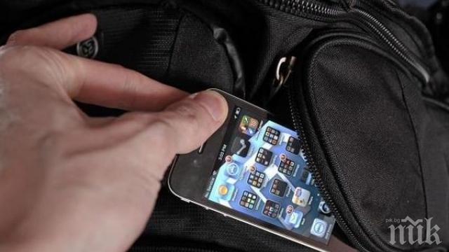 Полицаи от Приморско заловиха крадец, свил телефона на туристка през лятото
