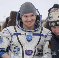 След 190 дни в Космоса астронавтите от МКС кацнаха в казахстанска степ
