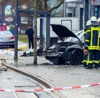извънредно пик кръв германия автобус вряза хора автобусна спирка снимки видео