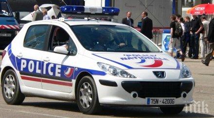 дейли експрес хаосът франция пълен протест излязоха сините жилетки