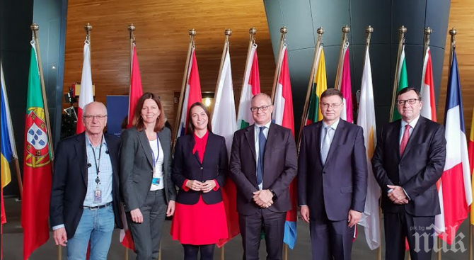 ДОБРА НОВИНА: Таксите за преводи в евро падат драстично от новата година