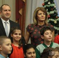ИЗВЪНРЕДНО В ПИК TV: Президентът Радев, звезди и политици на 