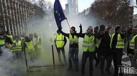близо 800 души включиха протестите жълтите жилетки париж