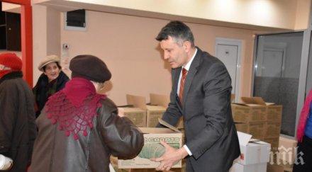 пакети суха храна раздадоха 2060 пенсионери пловдив